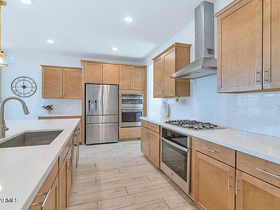 4th image of 14622 W VOLTAIRE Street