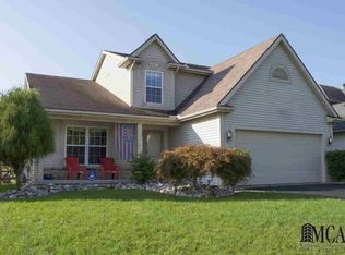 857 Hunting Creek Rd, Temperance, MI 48182