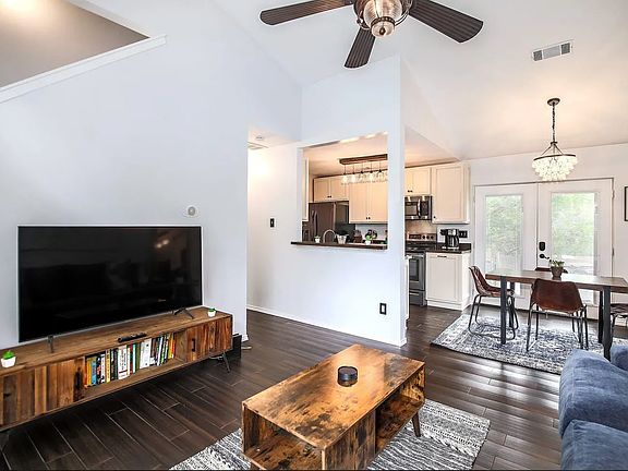 2nd image of 1015 E Yager Ln Unit 175