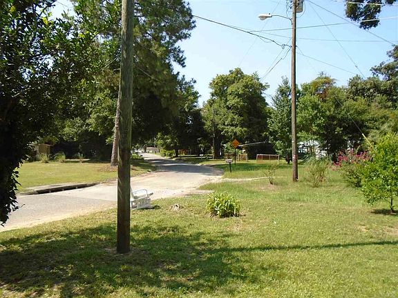 3rd image of 122 W Madison Dr