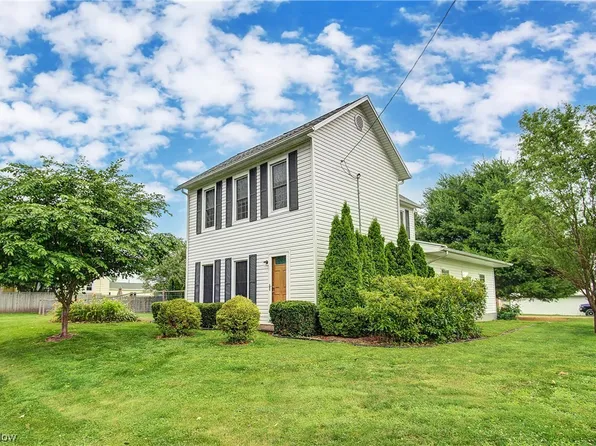 176 Market St, Philo, OH 43771