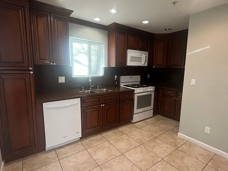 11346 Havstad Dr — Photo 8