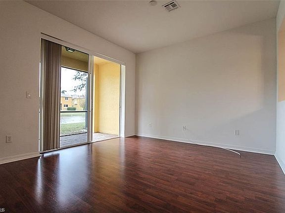 4th image of 10170 Tin Maple Dr Unit 124