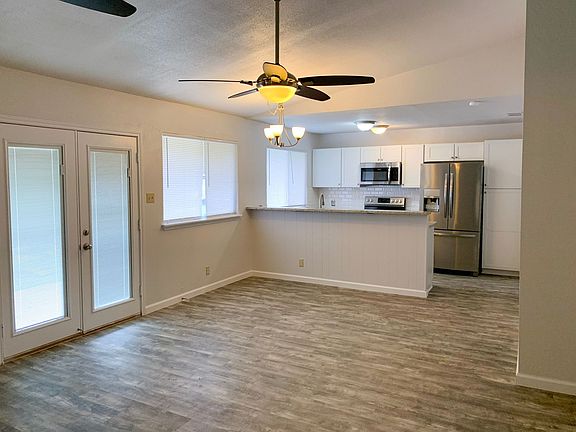 4th image of 610 Buckskin Dr