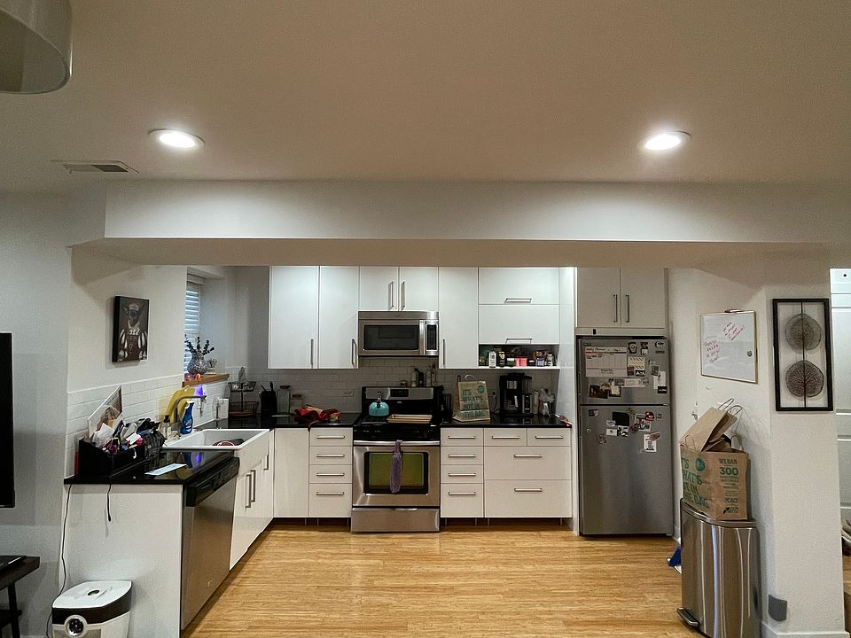 1st image of 6225 N Hermitage Ave APT B