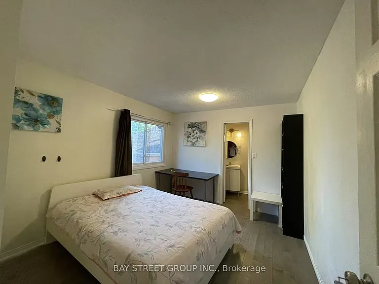 2589 Addingham Cres — Photo 11
