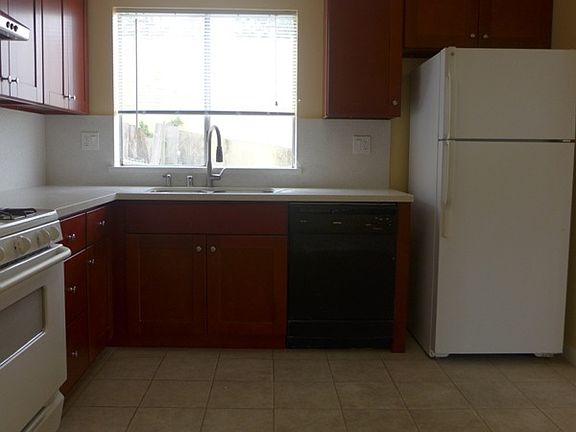 5th image of 269 Frankfort St