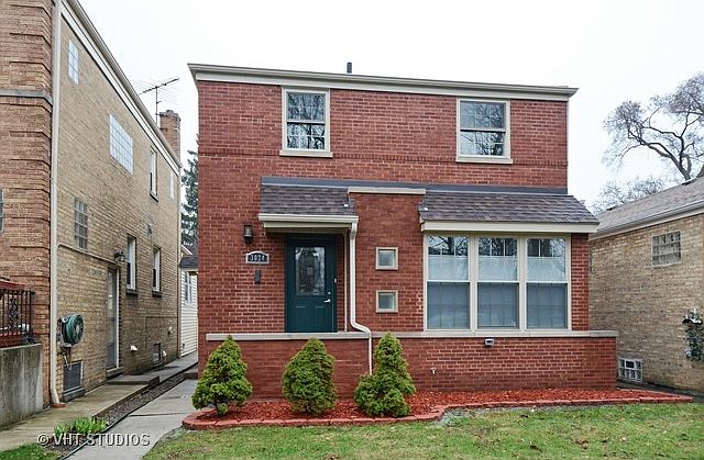 1st image of 3024 W Chase Ave