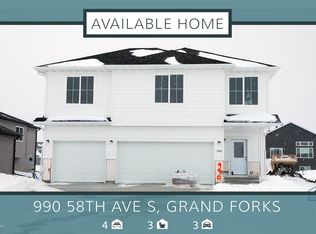 990 58th Ave S, Grand Forks, ND 58201