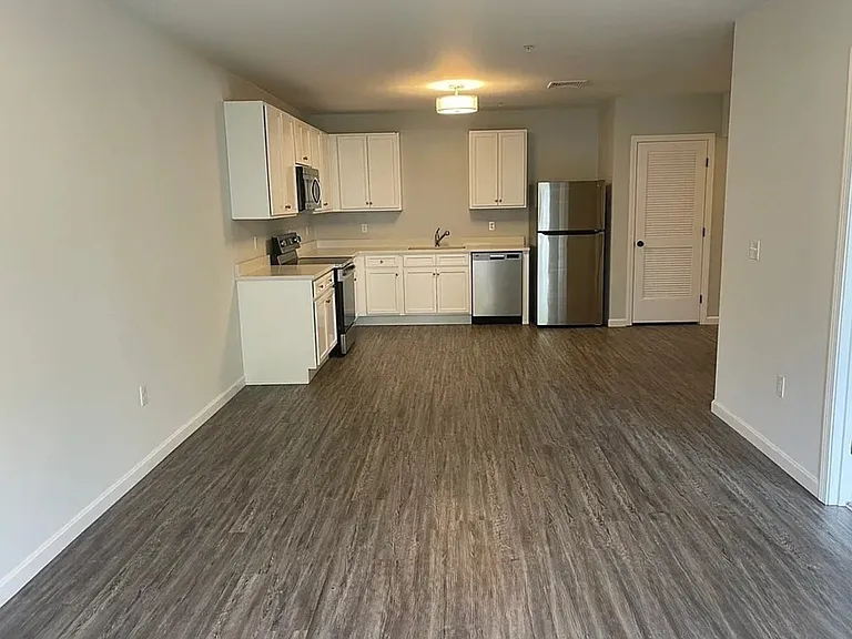 25 Circle St #3 — Photo 8