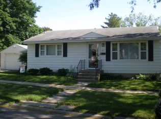 1911 Crosby St, Rockford, IL