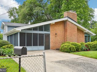 906 N Belgrade Rd, Silver Spring, MD 20902