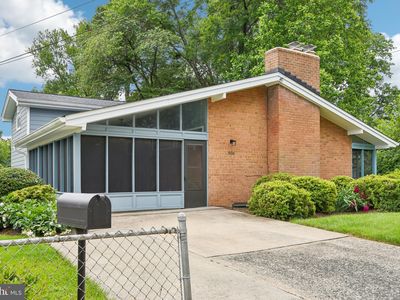 906 N Belgrade Rd, Silver Spring, MD, 20902