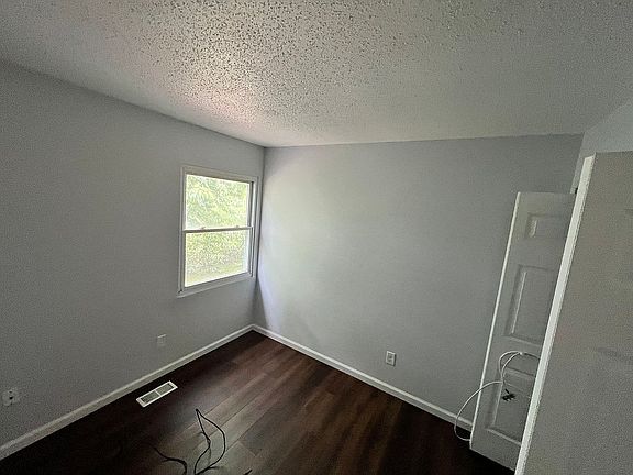 4th image of 1306 River Birch Run S
