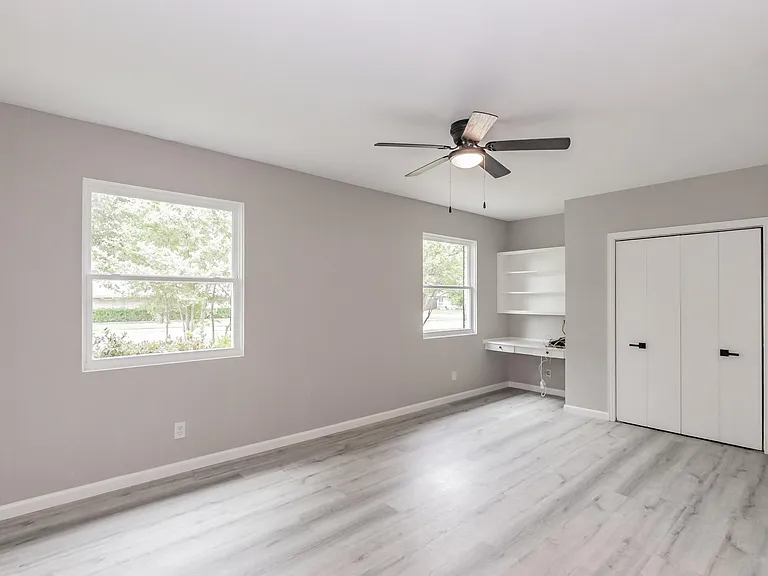 4015 Crown Shore Dr — Photo 44