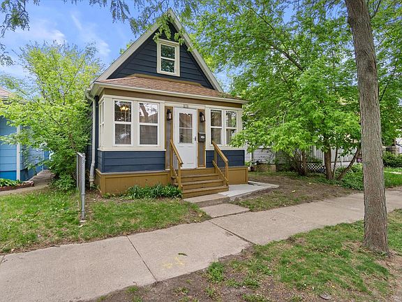 3rd image of 616 S 61st STREET