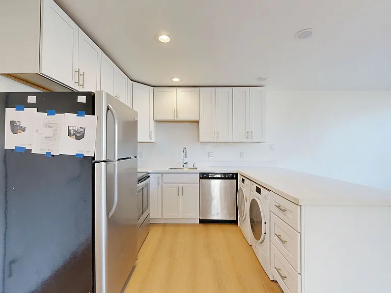 55 El Camino Real JC01 - 107 — Photo 40