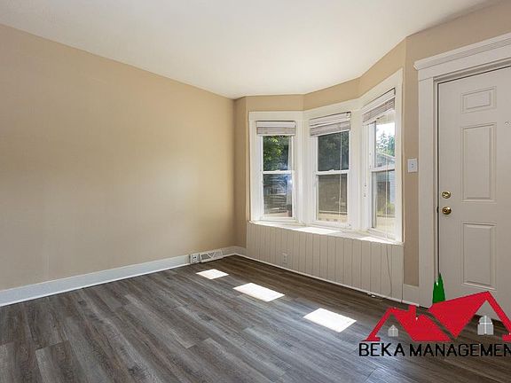 2nd image of 21438 Hamilton Ave #1