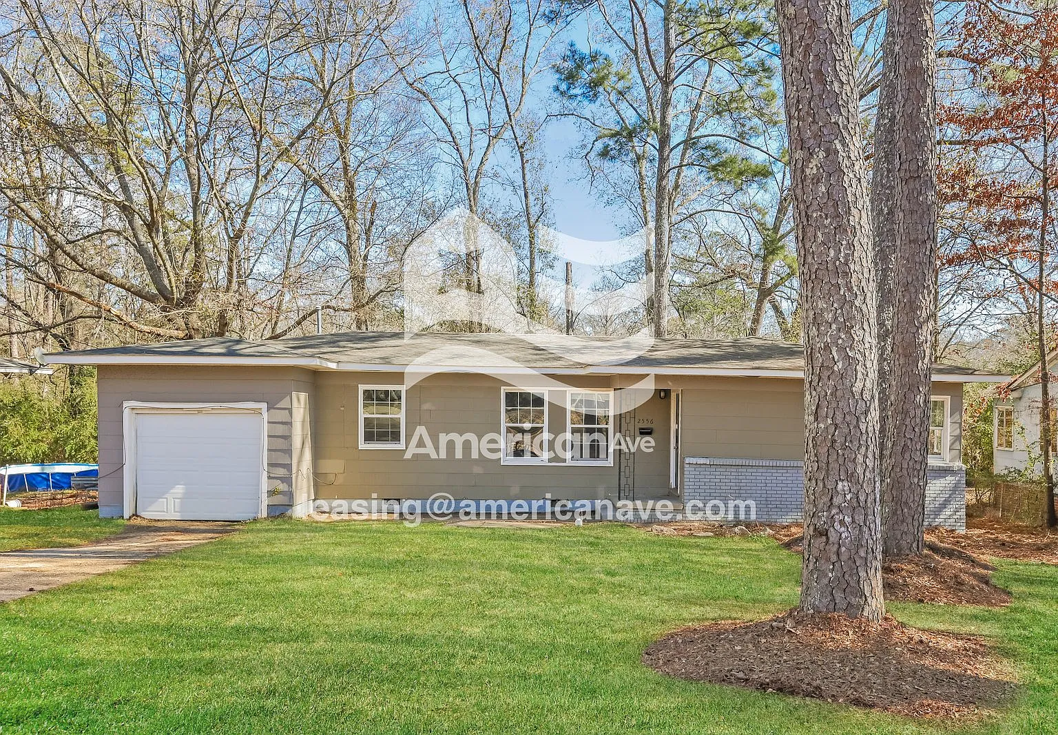 3 bed, 1.5 bath, 1201 sqft, $1,027 — Photo 1