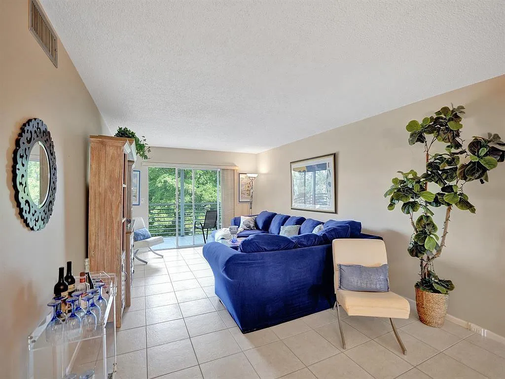2 bed, 2.0 bath, 1156 sqft, $3,000 — Photo 2