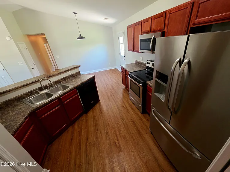 214 Michel Ct — Photo 6