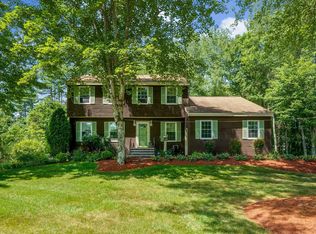 19 Deerfield Dr, Auburn, ME 04210