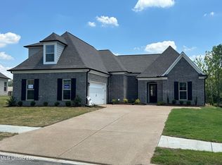 1762 Benton Dr, Hernando, MS 38632