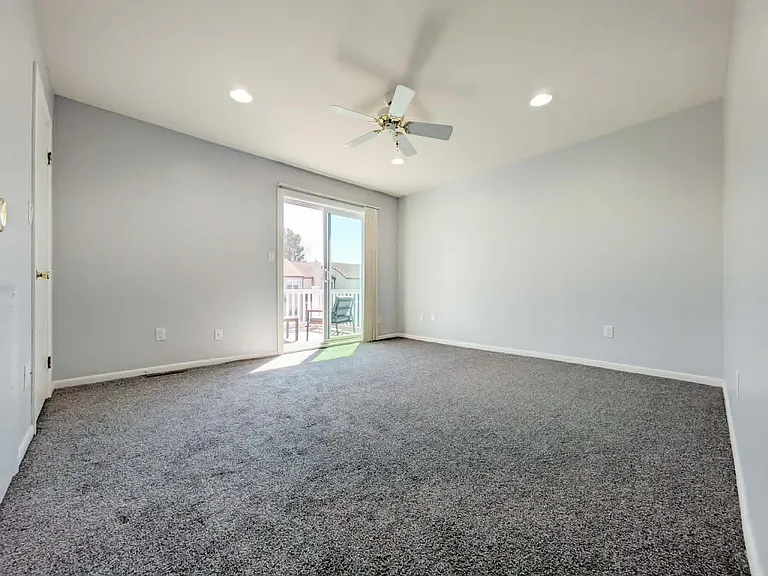 229 E Green Valley Cir — Photo 3