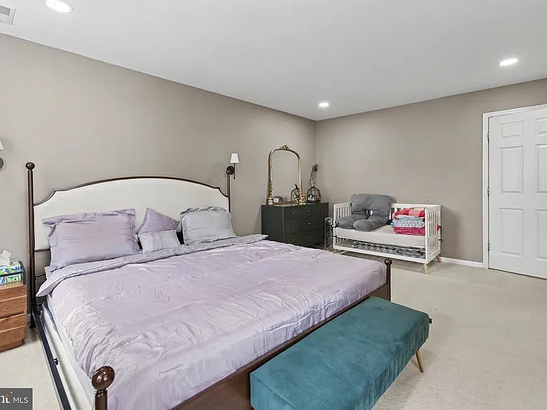 16 Shelley Cir — Photo 28