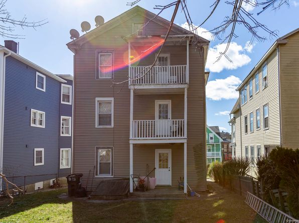 55 Connecticut Ave, New London, CT 06320