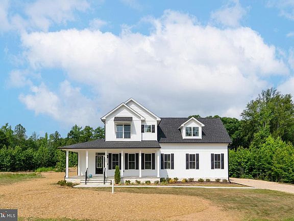 2nd image of 723 Rainbow Rdg