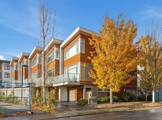 2830 Irma St #4, Victoria, BC V9A 1S2