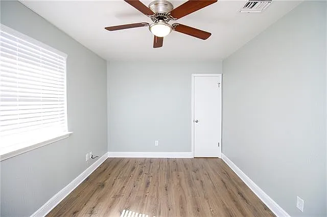 229 Oak Ave — Photo 14