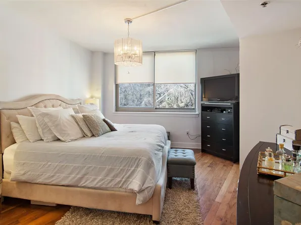 800 Jackson Street image 11 of 14