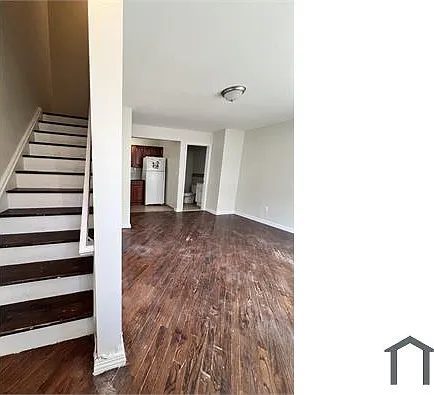 2587 Bainbridge Ave #A — Photo 11