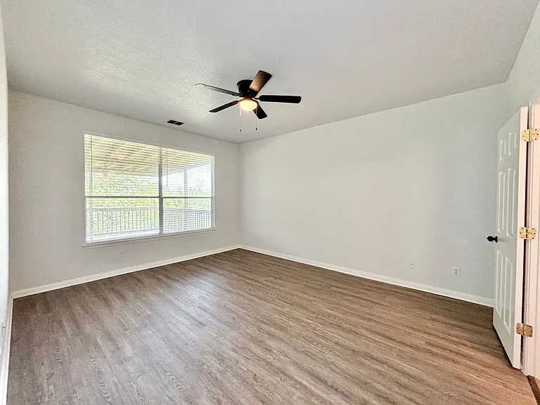20527 Cliff Park — Photo 12