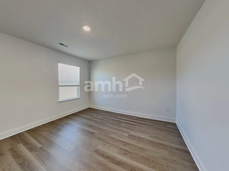 962 Heritage Blvd — Photo 18
