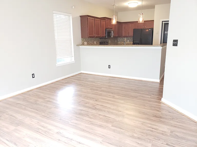 851 Norview Ave #206 — Photo 9