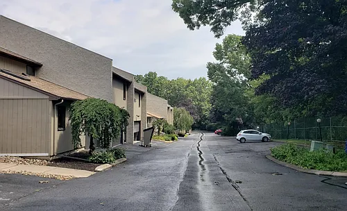784 W Aaron Dr Photo 1