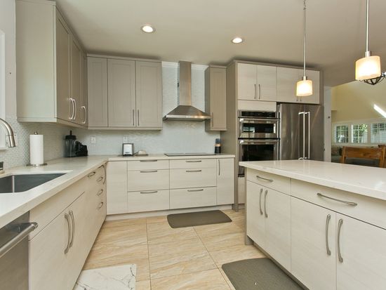 4162 Puu Panini Ave #B, Honolulu, HI 96816
