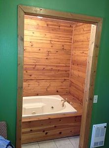 Master Bath jetted Tub