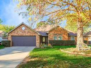 613 Lakewood Ln, Grapevine, TX 76051