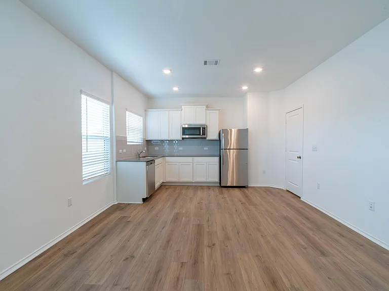 10705 Steinbeck Dr — Photo 21