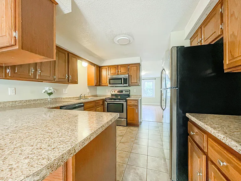 5 Dresden Ct — Photo 26