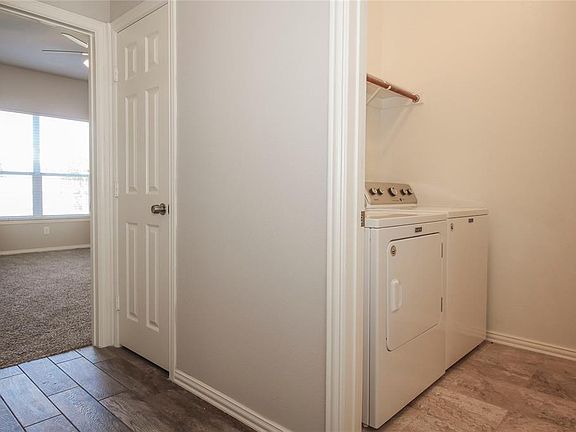 5th image of 505 Dover Park Trl