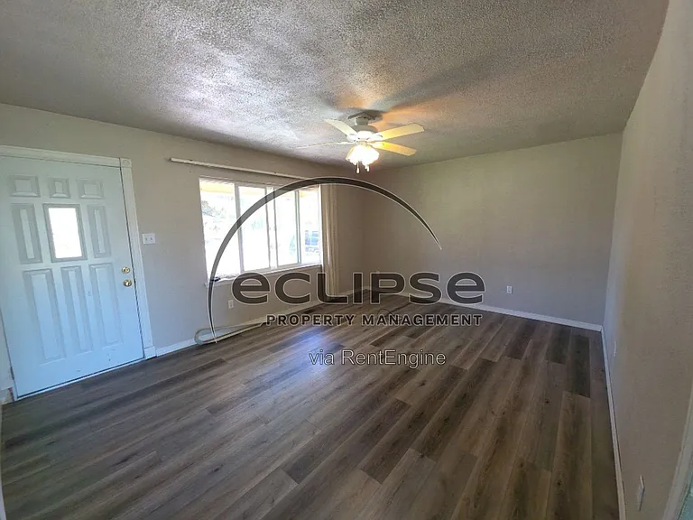 721 Lee Dr — Photo 18