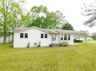 406 Beaufort St, Dillon, SC 29536