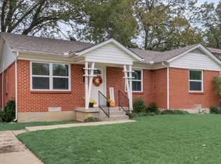 933 Cardinal Ridge Ave, Fort Worth, TX 76115