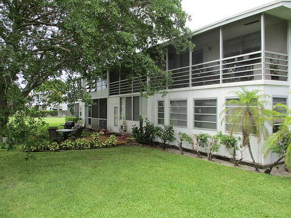 2nd image of 180 Farnham #H