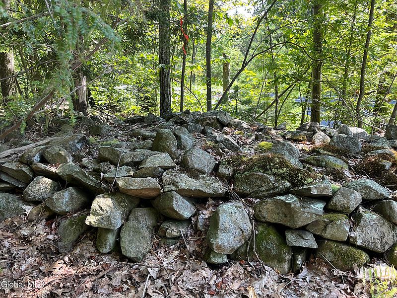 3rd image of 541 Taborton Road